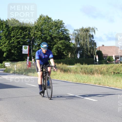 25.08.2024 - Elbe Triathlon Hamburg Fuchs,  Jonas http://msf.ph/oto/6853688 25.08.2024 09:17:32 Radfahren 321, 256, 257 meine-sportfotos.de