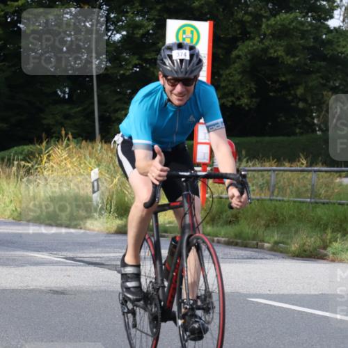 25.08.2024 - Elbe Triathlon Hamburg Fuchs,  Jonas http://msf.ph/oto/6853704 25.08.2024 10:02:18 Radfahren 374, 441, 462 meine-sportfotos.de
