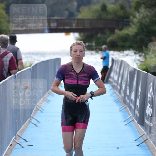 25.08.2024 - Elbe Triathlon Hamburg H.Heesch http://msf.ph/oto/6853735 25.08.2024 15:38:19 Schwimmen  meine-sportfotos.de