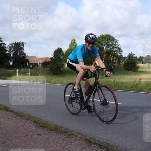 25.08.2024 - Elbe Triathlon Hamburg Fuchs,  Jonas http://msf.ph/oto/6853741 25.08.2024 10:02:19 Radfahren 374, 441, 462 meine-sportfotos.de