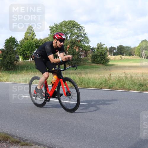 25.08.2024 - Elbe Triathlon Hamburg Fuchs,  Jonas http://msf.ph/oto/6853769 25.08.2024 10:02:19 Radfahren 374, 441, 462 meine-sportfotos.de