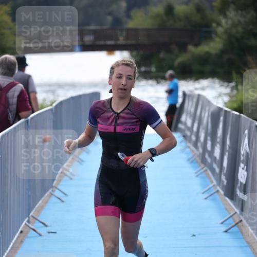 25.08.2024 - Elbe Triathlon Hamburg H.Heesch http://msf.ph/oto/6853771 25.08.2024 15:38:19 Schwimmen  meine-sportfotos.de