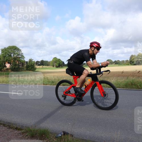 25.08.2024 - Elbe Triathlon Hamburg Fuchs,  Jonas http://msf.ph/oto/6853779 25.08.2024 10:02:20 Radfahren 374, 441, 462 meine-sportfotos.de