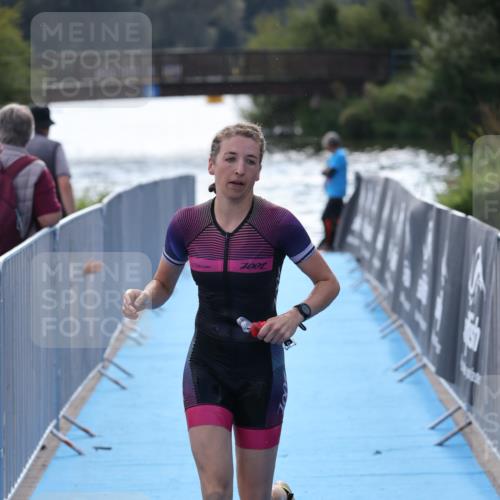 25.08.2024 - Elbe Triathlon Hamburg H.Heesch http://msf.ph/oto/6853782 25.08.2024 15:38:19 Schwimmen  meine-sportfotos.de