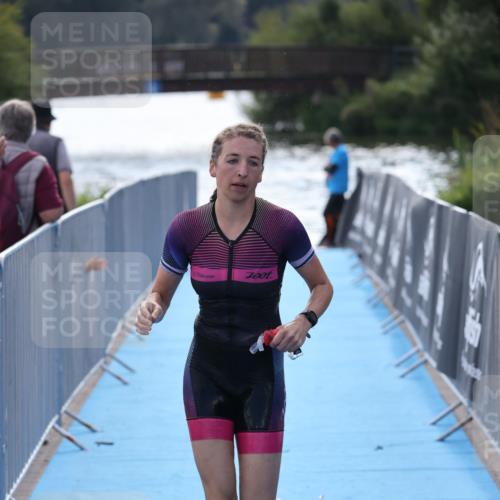 25.08.2024 - Elbe Triathlon Hamburg H.Heesch http://msf.ph/oto/6853793 25.08.2024 15:38:19 Schwimmen  meine-sportfotos.de