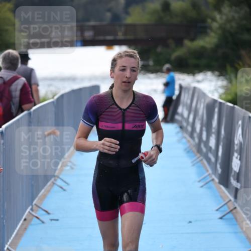 25.08.2024 - Elbe Triathlon Hamburg H.Heesch http://msf.ph/oto/6853810 25.08.2024 15:38:20 Schwimmen  meine-sportfotos.de