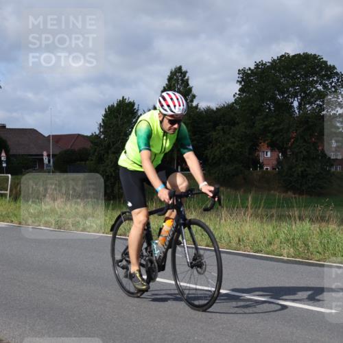 25.08.2024 - Elbe Triathlon Hamburg Fuchs,  Jonas http://msf.ph/oto/6853860 25.08.2024 10:04:20 Radfahren 356, 371, 350, 549 meine-sportfotos.de