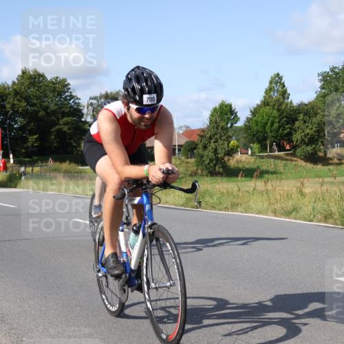25.08.2024 - Elbe Triathlon Hamburg Fuchs,  Jonas http://msf.ph/oto/6853861 25.08.2024 10:37:30 Radfahren 493, 660, 767, 700, 611, 569, 652, 639 meine-sportfotos.de
