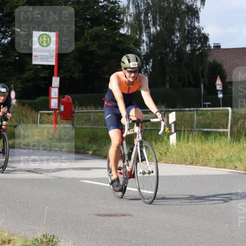 25.08.2024 - Elbe Triathlon Hamburg Fuchs,  Jonas http://msf.ph/oto/6853864 25.08.2024 10:04:21 Radfahren 356, 371, 350, 549 meine-sportfotos.de
