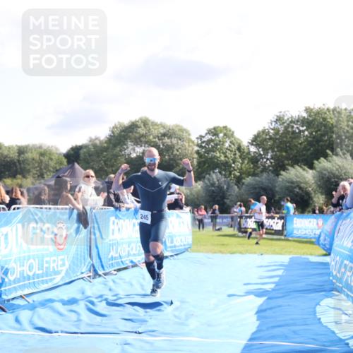 25.08.2024 - Elbe Triathlon Hamburg H.Heesch http://msf.ph/oto/6853867 25.08.2024 10:51:07 Ziel 245 meine-sportfotos.de