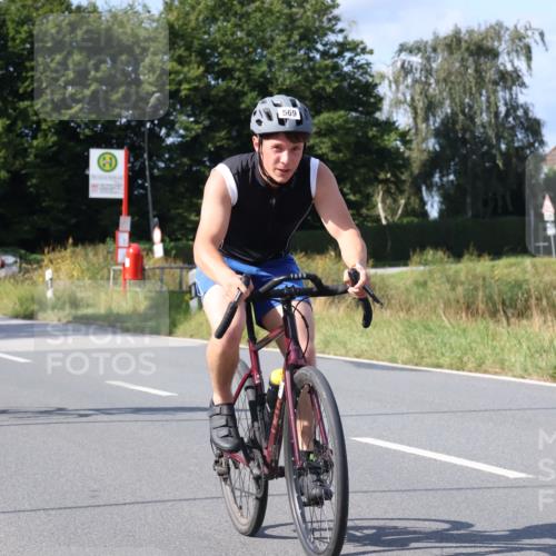 25.08.2024 - Elbe Triathlon Hamburg Fuchs,  Jonas http://msf.ph/oto/6853875 25.08.2024 10:37:32 Radfahren 660, 767, 700, 611, 569, 652, 639 meine-sportfotos.de