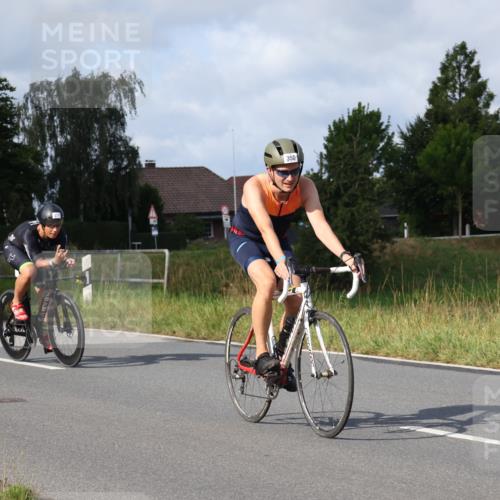 25.08.2024 - Elbe Triathlon Hamburg Fuchs,  Jonas http://msf.ph/oto/6853881 25.08.2024 10:04:22 Radfahren 356, 371, 350, 549 meine-sportfotos.de