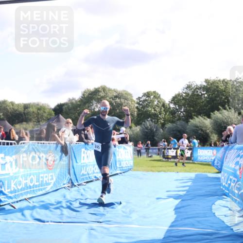 25.08.2024 - Elbe Triathlon Hamburg H.Heesch http://msf.ph/oto/6853906 25.08.2024 10:51:07 Ziel 245 meine-sportfotos.de