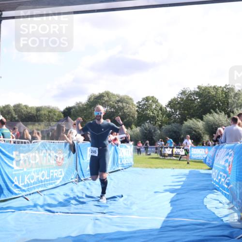 25.08.2024 - Elbe Triathlon Hamburg H.Heesch http://msf.ph/oto/6853923 25.08.2024 10:51:07 Ziel 245 meine-sportfotos.de