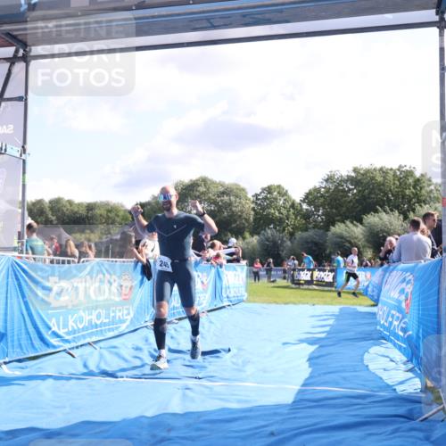 25.08.2024 - Elbe Triathlon Hamburg H.Heesch http://msf.ph/oto/6853938 25.08.2024 10:51:07 Ziel 245 meine-sportfotos.de