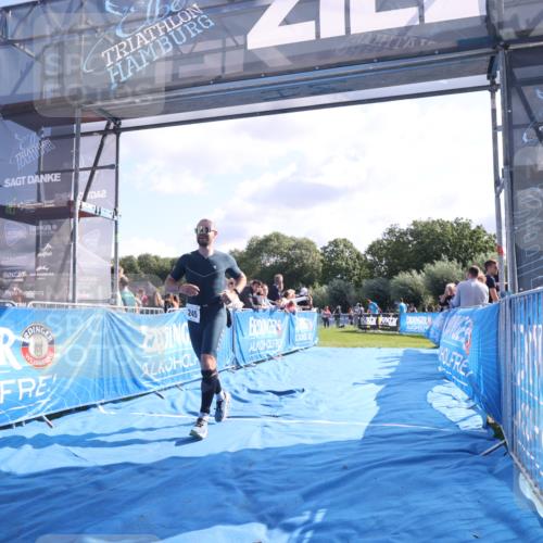 25.08.2024 - Elbe Triathlon Hamburg H.Heesch http://msf.ph/oto/6853972 25.08.2024 10:51:07 Ziel 245 meine-sportfotos.de