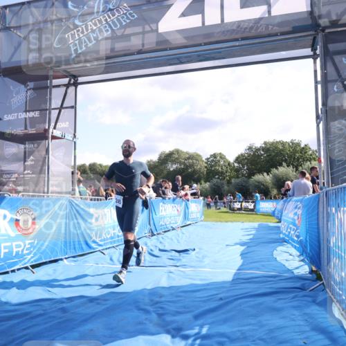 25.08.2024 - Elbe Triathlon Hamburg H.Heesch http://msf.ph/oto/6853980 25.08.2024 10:51:08 Ziel 245 meine-sportfotos.de