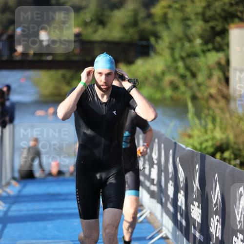25.08.2024 - Elbe Triathlon Hamburg H.Heesch http://msf.ph/oto/6854083 25.08.2024 09:01:40 Schwimmen 135, 175, 210, 215, 244, 282, 284, 290, 293, 318, 385 meine-sportfotos.de