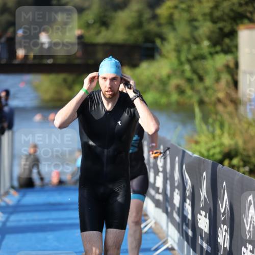 25.08.2024 - Elbe Triathlon Hamburg H.Heesch http://msf.ph/oto/6854098 25.08.2024 09:01:40 Schwimmen 135, 175, 210, 215, 244, 282, 284, 290, 293, 318, 385 meine-sportfotos.de