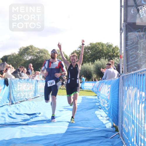 25.08.2024 - Elbe Triathlon Hamburg H.Heesch http://msf.ph/oto/6854112 25.08.2024 10:51:17 Ziel 114, 152, 157, 336 meine-sportfotos.de