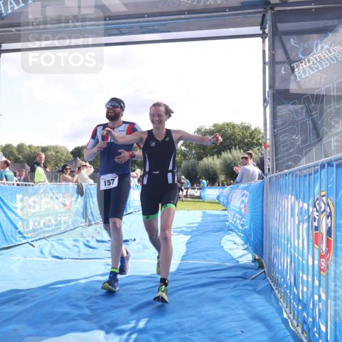 25.08.2024 - Elbe Triathlon Hamburg H.Heesch http://msf.ph/oto/6854151 25.08.2024 10:51:17 Ziel 114, 152, 157, 336 meine-sportfotos.de