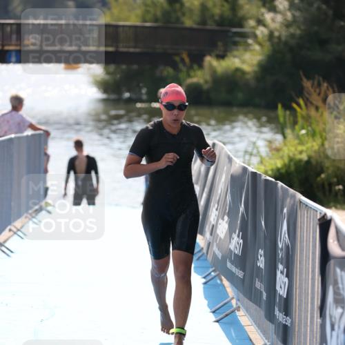 25.08.2024 - Elbe Triathlon Hamburg H.Heesch http://msf.ph/oto/6854159 25.08.2024 15:41:01 Schwimmen  meine-sportfotos.de