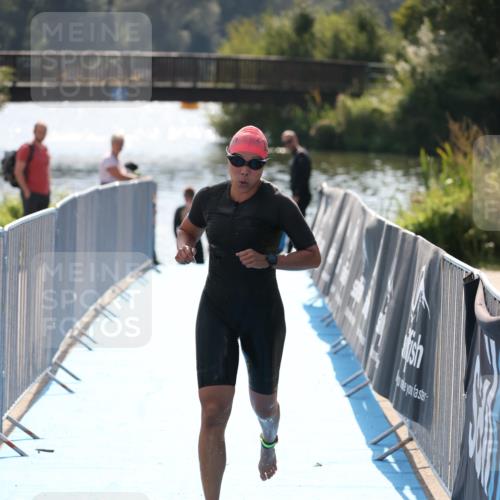 25.08.2024 - Elbe Triathlon Hamburg H.Heesch http://msf.ph/oto/6854179 25.08.2024 15:41:02 Schwimmen  meine-sportfotos.de
