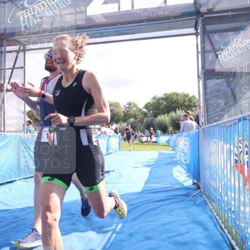 25.08.2024 - Elbe Triathlon Hamburg H.Heesch http://msf.ph/oto/6854198 25.08.2024 10:51:18 Ziel 114, 152, 157, 336 meine-sportfotos.de