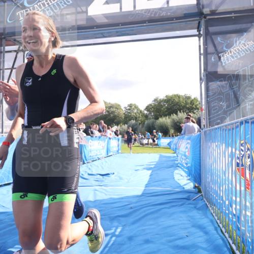 25.08.2024 - Elbe Triathlon Hamburg H.Heesch http://msf.ph/oto/6854206 25.08.2024 10:51:18 Ziel 114, 152, 157, 336 meine-sportfotos.de