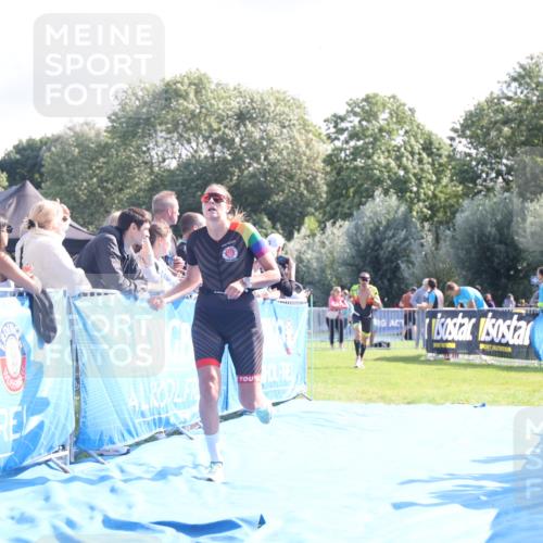 25.08.2024 - Elbe Triathlon Hamburg H.Heesch http://msf.ph/oto/6854209 25.08.2024 10:51:20 Ziel 114, 152, 157, 336 meine-sportfotos.de