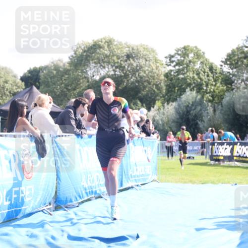 25.08.2024 - Elbe Triathlon Hamburg H.Heesch http://msf.ph/oto/6854217 25.08.2024 10:51:20 Ziel 114, 152, 157, 336 meine-sportfotos.de