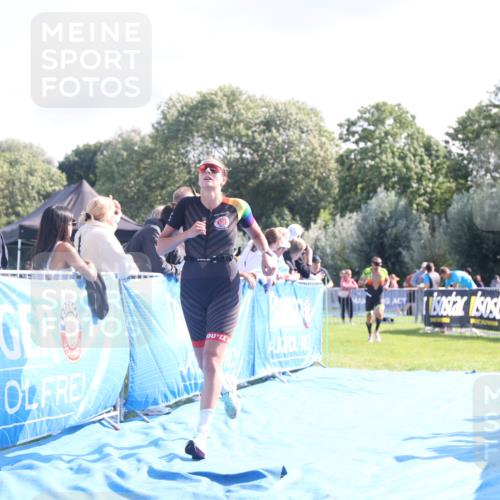 25.08.2024 - Elbe Triathlon Hamburg H.Heesch http://msf.ph/oto/6854227 25.08.2024 10:51:20 Ziel 114, 152, 157, 336 meine-sportfotos.de