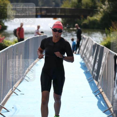 25.08.2024 - Elbe Triathlon Hamburg H.Heesch http://msf.ph/oto/6854242 25.08.2024 15:41:03 Schwimmen  meine-sportfotos.de
