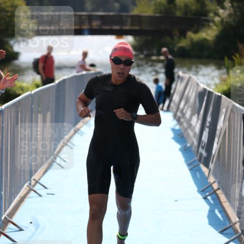 25.08.2024 - Elbe Triathlon Hamburg H.Heesch http://msf.ph/oto/6854246 25.08.2024 15:41:03 Schwimmen  meine-sportfotos.de