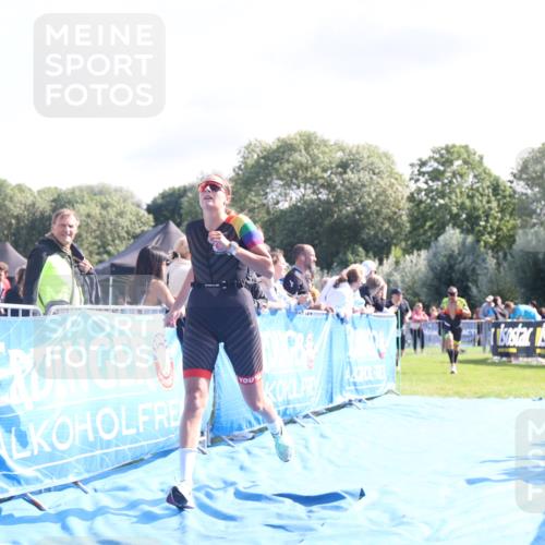 25.08.2024 - Elbe Triathlon Hamburg H.Heesch http://msf.ph/oto/6854258 25.08.2024 10:51:20 Ziel 114, 152, 157, 336 meine-sportfotos.de