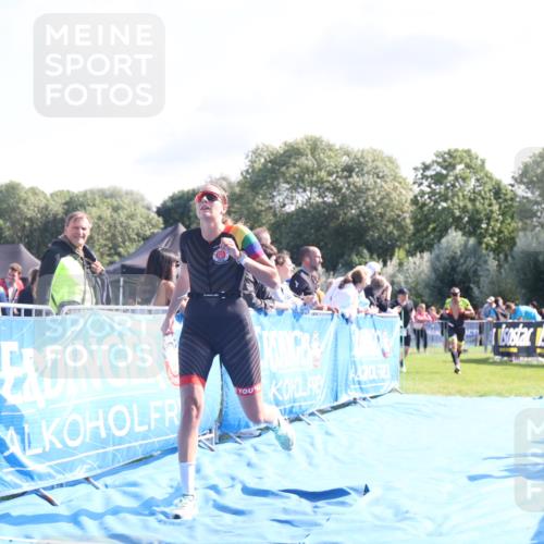 25.08.2024 - Elbe Triathlon Hamburg H.Heesch http://msf.ph/oto/6854263 25.08.2024 10:51:20 Ziel 114, 152, 157, 336 meine-sportfotos.de