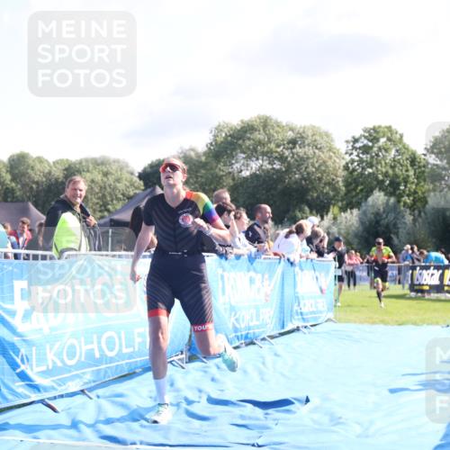 25.08.2024 - Elbe Triathlon Hamburg H.Heesch http://msf.ph/oto/6854265 25.08.2024 10:51:20 Ziel 114, 152, 157, 336 meine-sportfotos.de