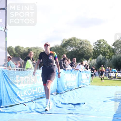 25.08.2024 - Elbe Triathlon Hamburg H.Heesch http://msf.ph/oto/6854278 25.08.2024 10:51:21 Ziel 114, 152, 157, 336 meine-sportfotos.de