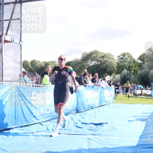 25.08.2024 - Elbe Triathlon Hamburg H.Heesch http://msf.ph/oto/6854287 25.08.2024 10:51:21 Ziel 114, 152, 157, 336 meine-sportfotos.de
