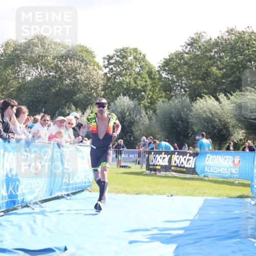 25.08.2024 - Elbe Triathlon Hamburg H.Heesch http://msf.ph/oto/6854314 25.08.2024 10:51:23 Ziel 114, 152, 157, 336 meine-sportfotos.de
