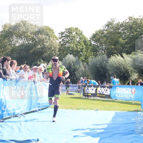 25.08.2024 - Elbe Triathlon Hamburg H.Heesch http://msf.ph/oto/6854328 25.08.2024 10:51:23 Ziel 114, 152, 157, 336 meine-sportfotos.de