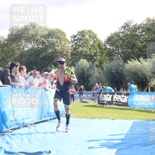 25.08.2024 - Elbe Triathlon Hamburg H.Heesch http://msf.ph/oto/6854341 25.08.2024 10:51:23 Ziel 114, 152, 157, 336 meine-sportfotos.de