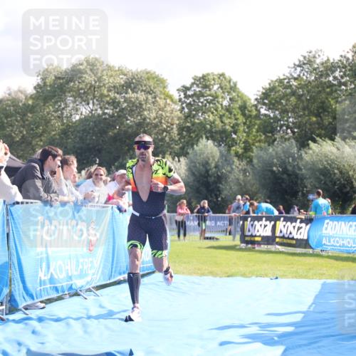25.08.2024 - Elbe Triathlon Hamburg H.Heesch http://msf.ph/oto/6854361 25.08.2024 10:51:24 Ziel 114, 152, 157, 336 meine-sportfotos.de