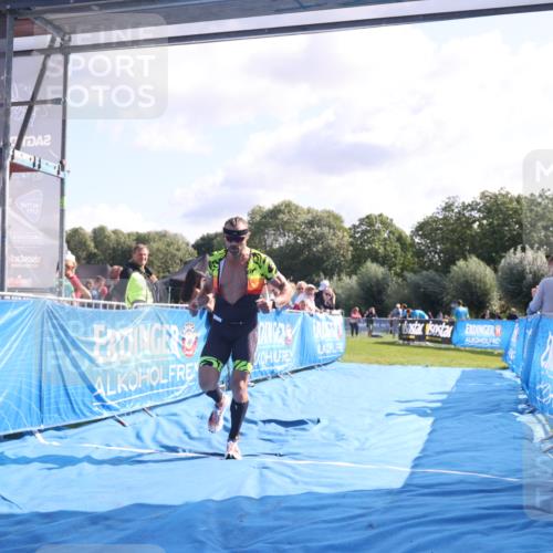 25.08.2024 - Elbe Triathlon Hamburg H.Heesch http://msf.ph/oto/6854412 25.08.2024 10:51:25 Ziel 152, 336 meine-sportfotos.de