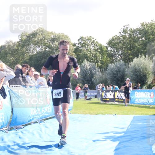25.08.2024 - Elbe Triathlon Hamburg H.Heesch http://msf.ph/oto/6854448 25.08.2024 10:51:36 Ziel 345 meine-sportfotos.de