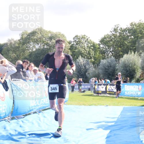 25.08.2024 - Elbe Triathlon Hamburg H.Heesch http://msf.ph/oto/6854454 25.08.2024 10:51:36 Ziel 345 meine-sportfotos.de
