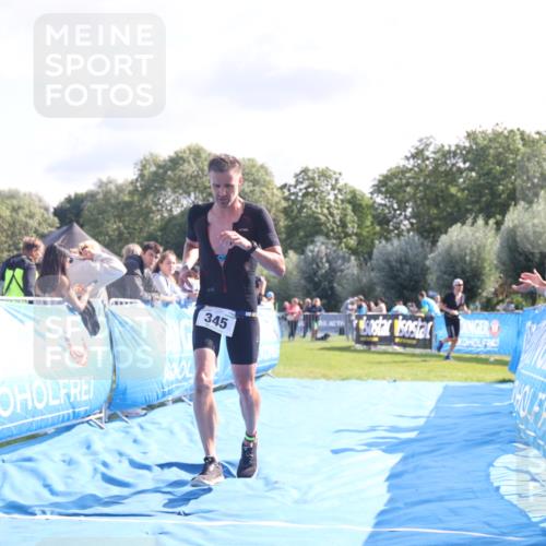 25.08.2024 - Elbe Triathlon Hamburg H.Heesch http://msf.ph/oto/6854473 25.08.2024 10:51:36 Ziel 345 meine-sportfotos.de