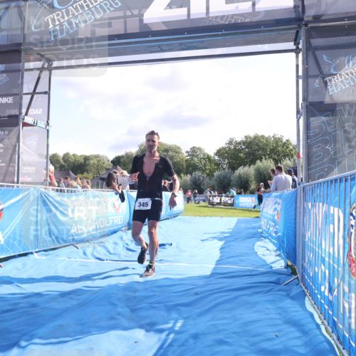 25.08.2024 - Elbe Triathlon Hamburg H.Heesch http://msf.ph/oto/6854515 25.08.2024 10:51:36 Ziel 345 meine-sportfotos.de