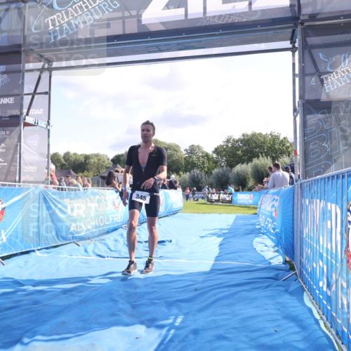 25.08.2024 - Elbe Triathlon Hamburg H.Heesch http://msf.ph/oto/6854530 25.08.2024 10:51:37 Ziel 345 meine-sportfotos.de