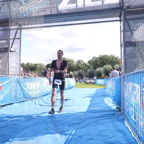 25.08.2024 - Elbe Triathlon Hamburg H.Heesch http://msf.ph/oto/6854533 25.08.2024 10:51:37 Ziel 345 meine-sportfotos.de